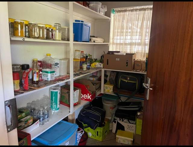 4 BEDROOM HOUSE FOR SALE IN ALBERTSDAL